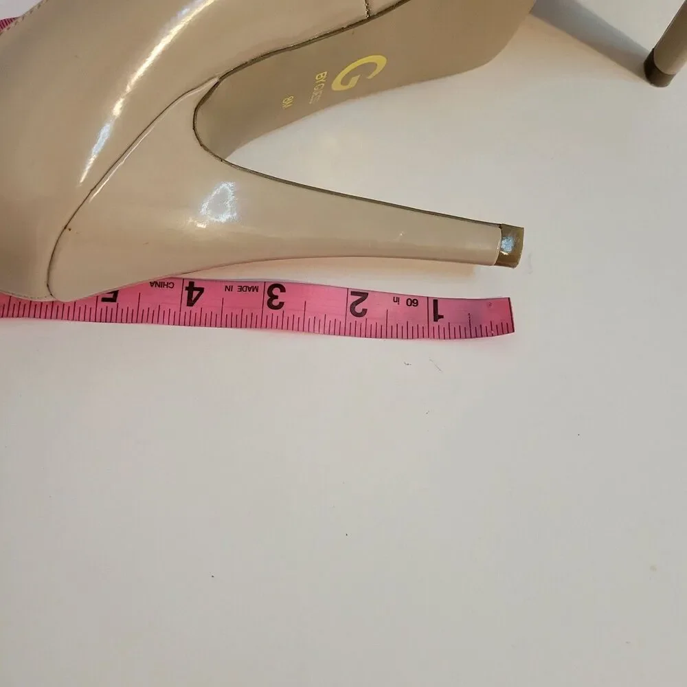 Guess Nude Patent Platform Pumps‎ Heels Women’s Size 8M Stiletto Shoes